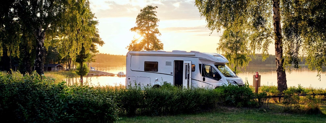 Take a trip to the countryside with a caravan