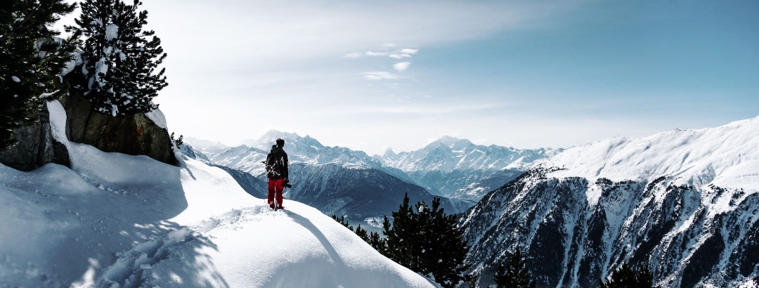 Winter hiking in the heart of the Alps